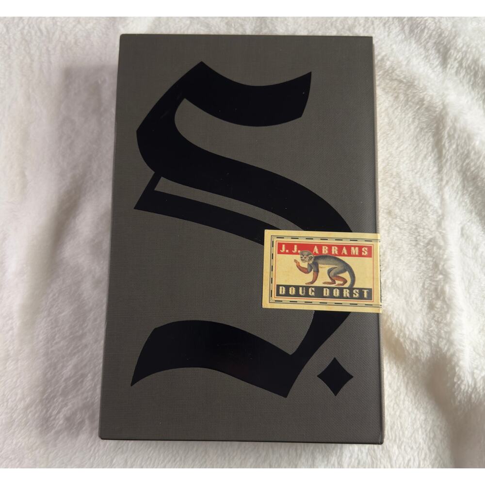S. by J.J. Abrams & Doug Dorst – Ship of Theseus by V.M. Straka 2013, Slipcase